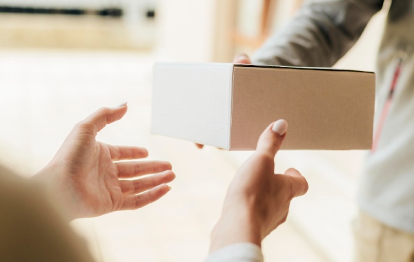 2 Delivery-of-DNA-Health-Kit-Delivered-To-Door-Australia-Wide 2- Accept Delivery of DNA Kit